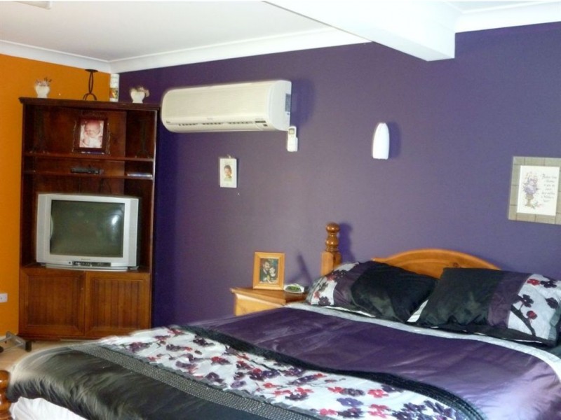 64 DONOVAN  CR, Gracemere QLD 4702