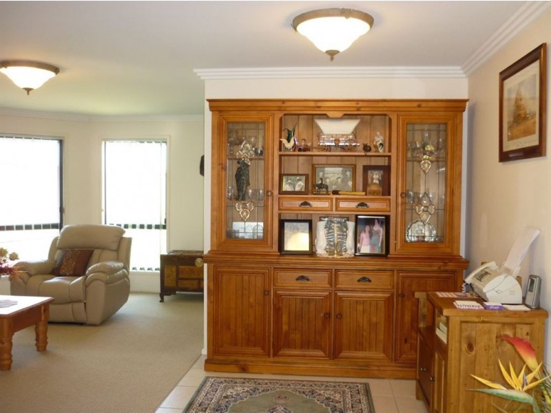 4 GILMORE CT, Gracemere QLD 4702