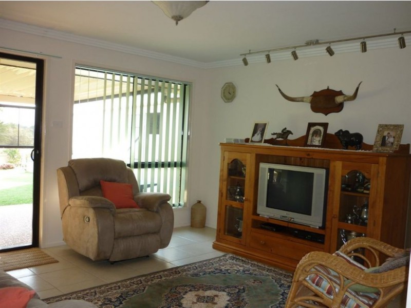 4 GILMORE CT, Gracemere QLD 4702