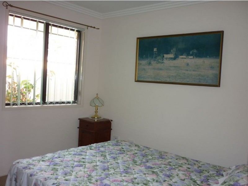 4 GILMORE CT, Gracemere QLD 4702