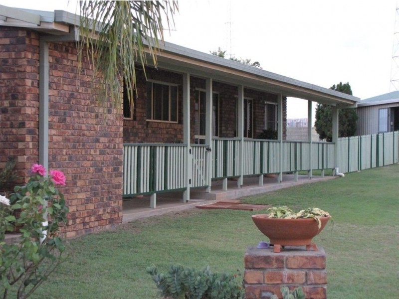 4 Roy Pl, Gracemere QLD 4702