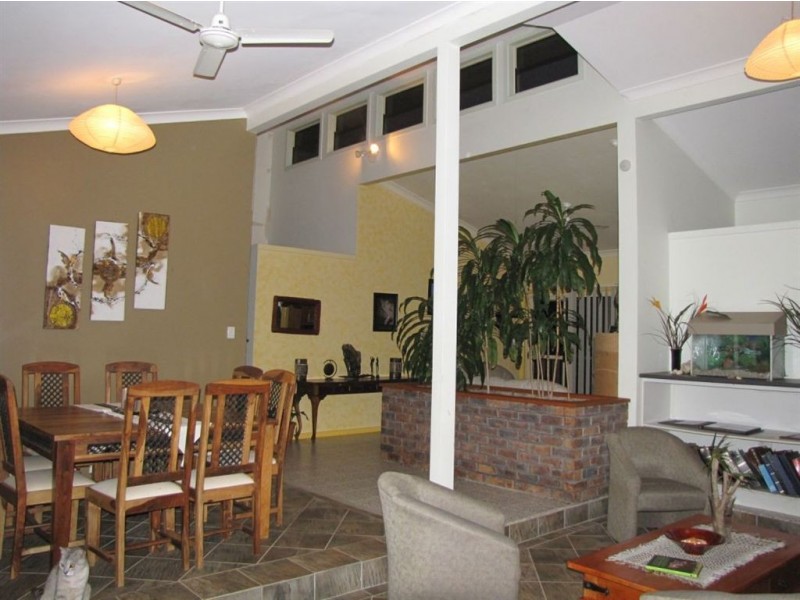 4 Roy Pl, Gracemere QLD 4702