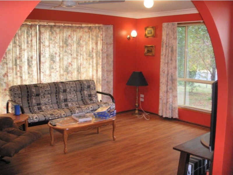 13 Buxton Drive, Gracemere QLD 4702