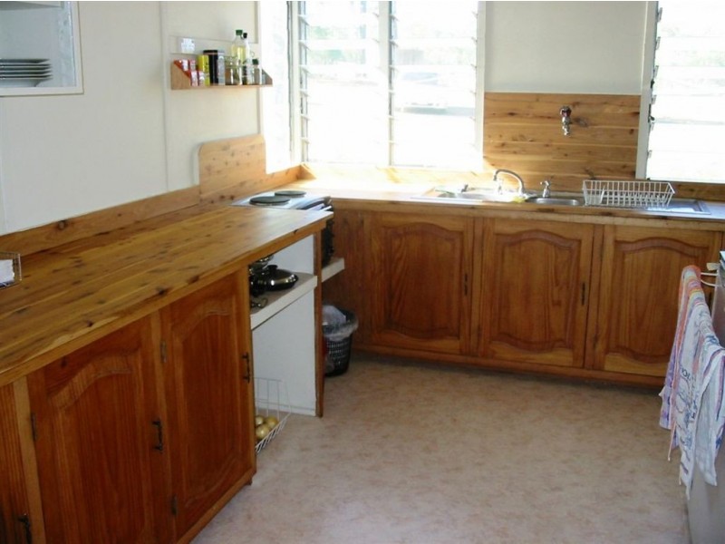 2 Ripplebrook Rd, St Lawrence QLD 4707