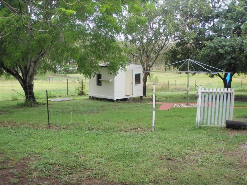 46 Isabella St, Stanwell QLD 4702