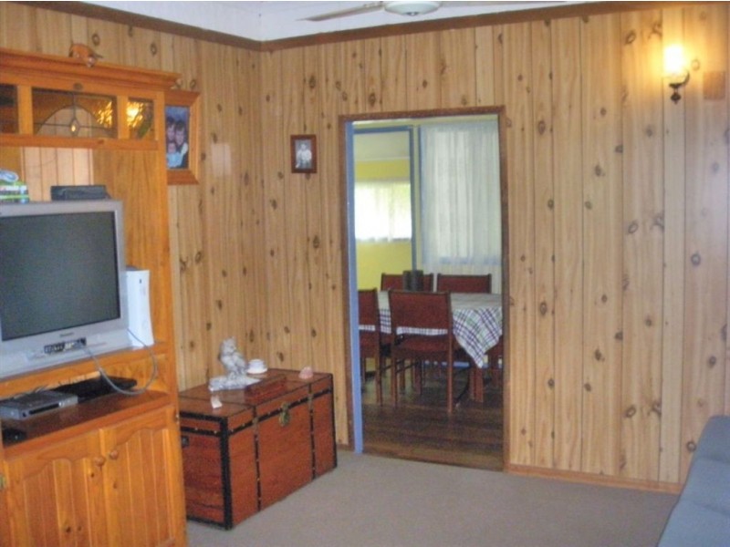 46 Isabella St, Stanwell QLD 4702