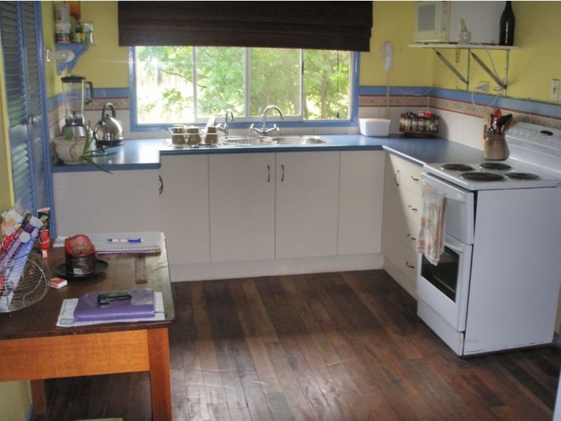 46 Isabella St, Stanwell QLD 4702