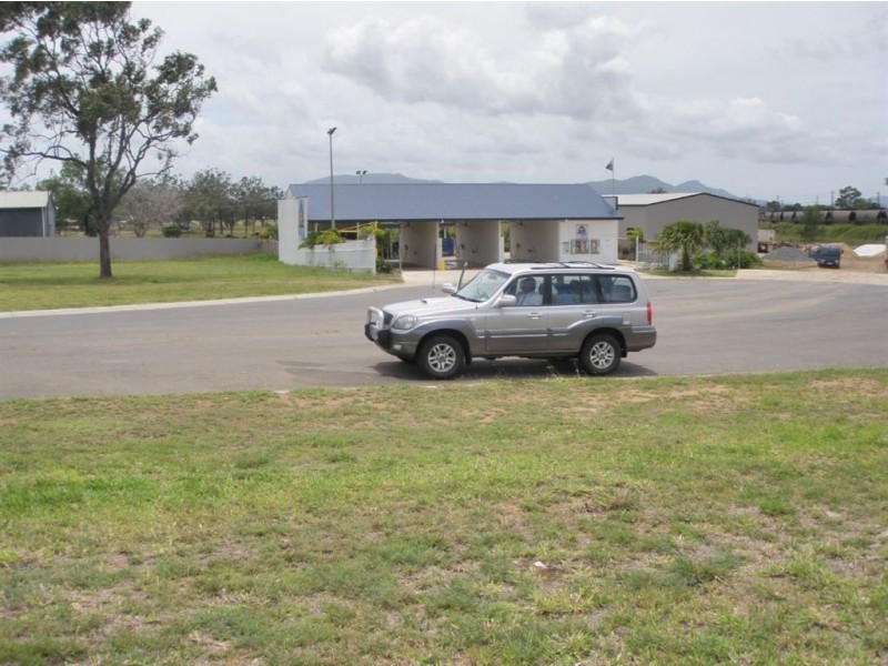 4 Alexander Crt, Gracemere QLD 4702