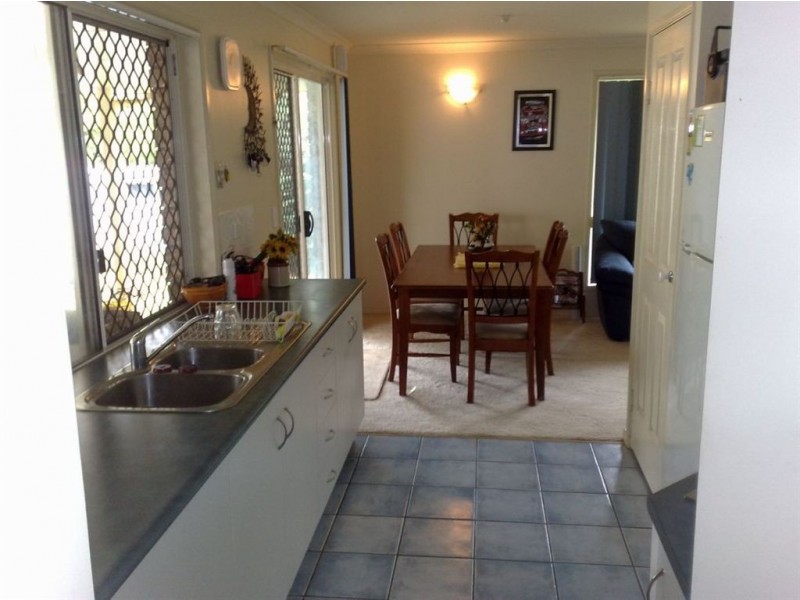 8 BLAND ST, Gracemere QLD 4702