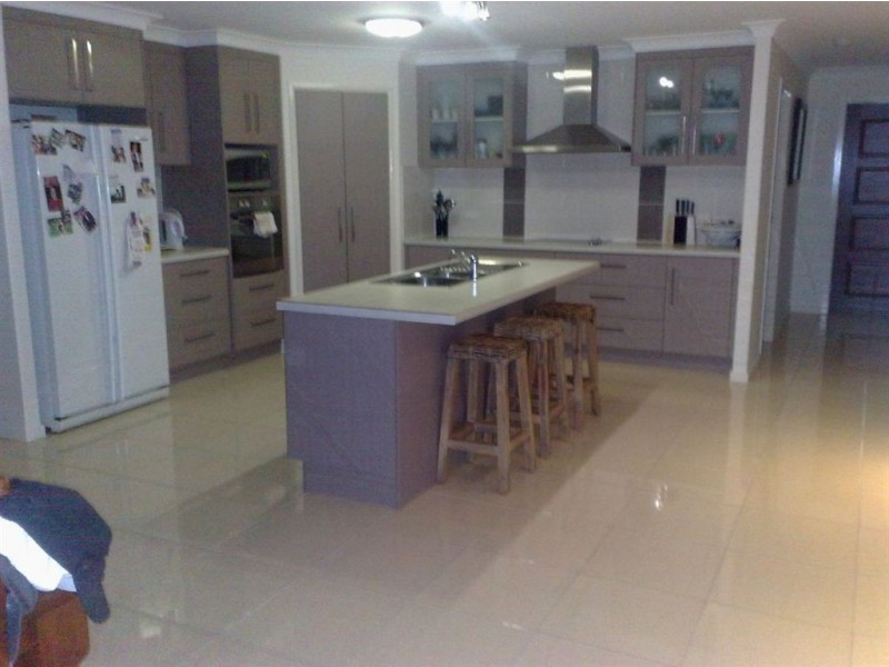 21 Robertson Road, Gracemere QLD 4702