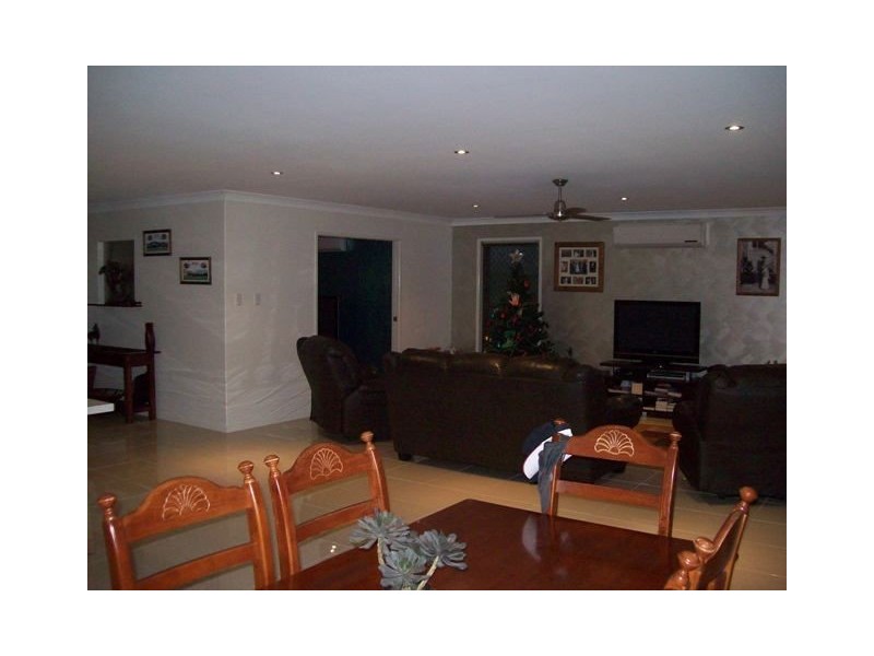 21 Robertson Road, Gracemere QLD 4702