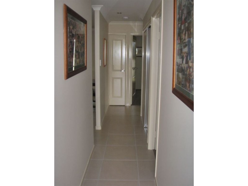 22 Broadhurst Dv, Gracemere QLD 4702