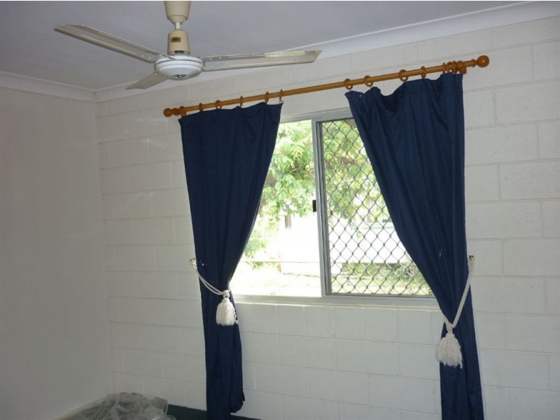 2/29 Barry st, Gracemere QLD 4702