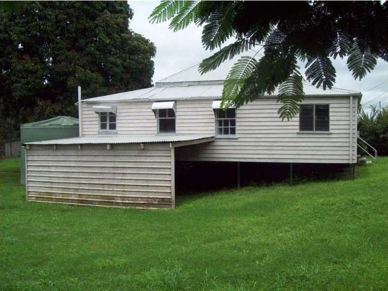 112 James, Mount Morgan QLD 4714