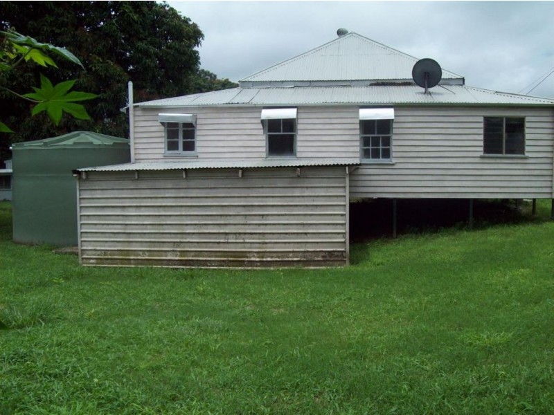 112 James, Mount Morgan QLD 4714