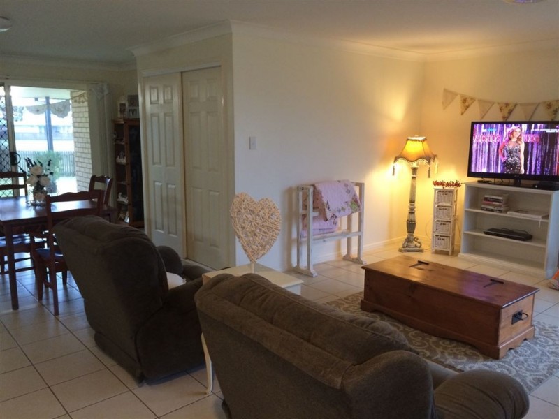 8 Seonaid Place, Gracemere QLD 4702