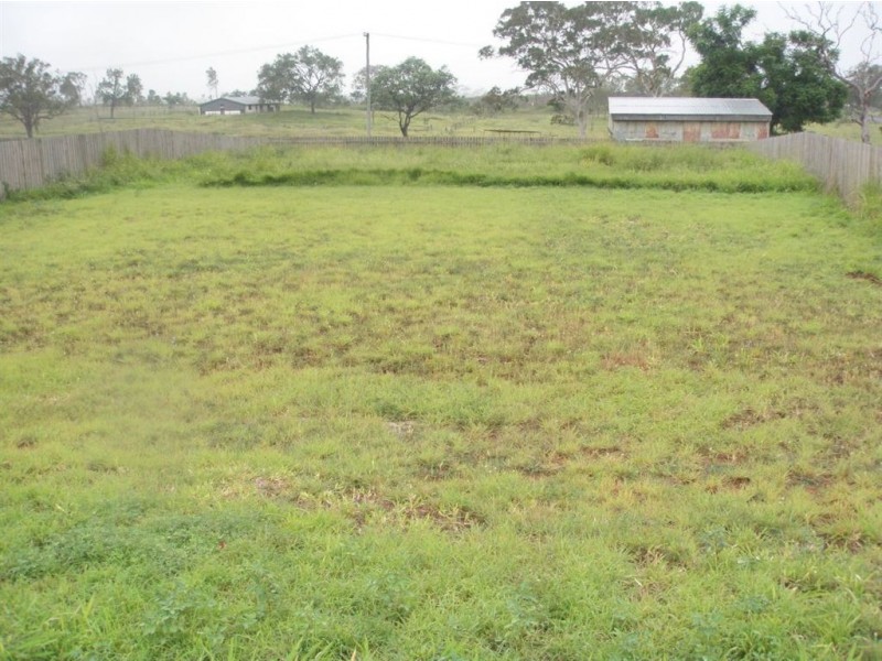 8 William Close, Gracemere QLD 4702