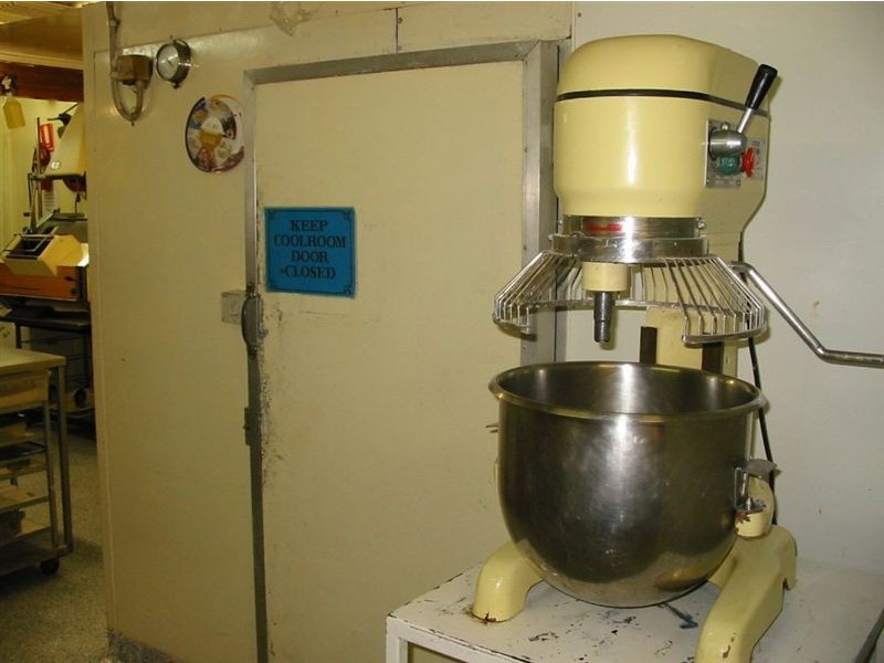 8 Railway Street, Blackwater QLD 4717