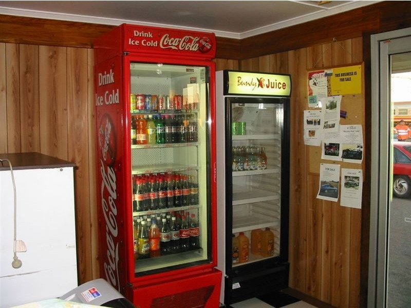 8 Railway Street, Blackwater QLD 4717