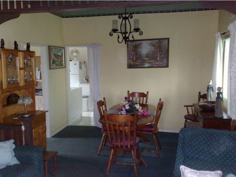 30 West Street, Mount Morgan QLD 4714