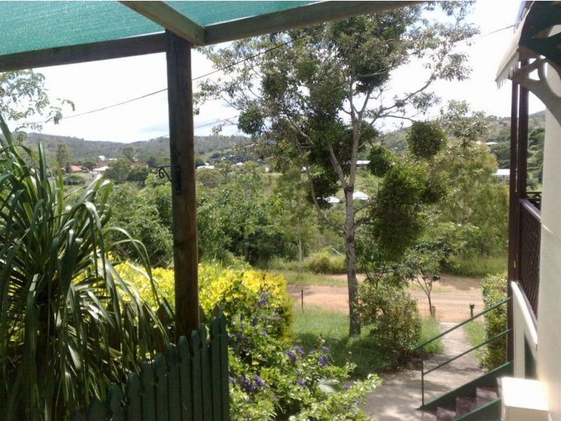 30 West Street, Mount Morgan QLD 4714