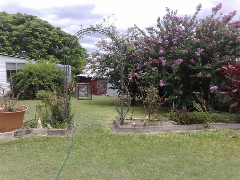 6 Queen Street, Mount Morgan QLD 4714