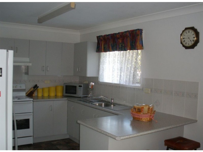 6 Gleeson Close, Gracemere QLD 4702