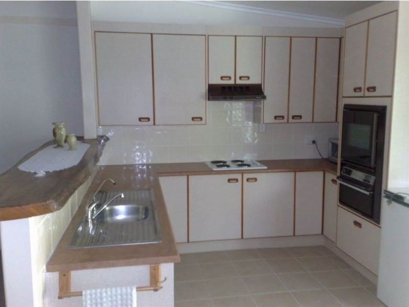 21 James Street, Mount Morgan QLD 4714