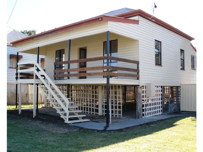 128 Stanley Street, Rockhampton QLD 4700