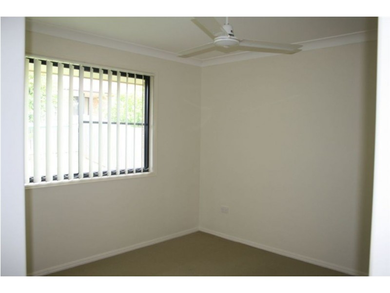 19 Seonaid Place, Gracemere QLD 4702