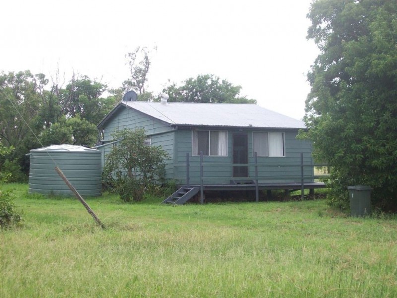 19 Caroline Street, Wowan QLD 4702