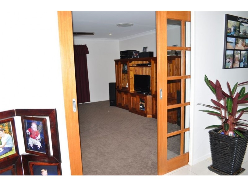 25 Latimer Av, Gracemere QLD 4702