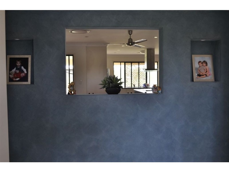 25 Latimer Av, Gracemere QLD 4702