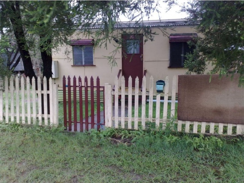 31 Crown Street, Mount Morgan QLD 4714