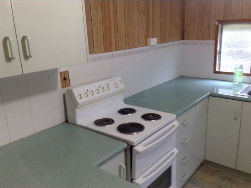 31 Crown Street, Mount Morgan QLD 4714