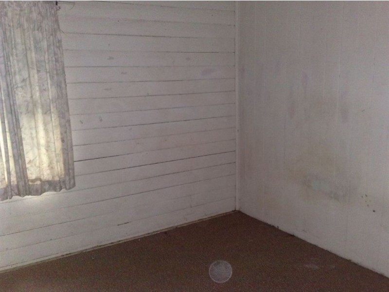 31 Crown Street, Mount Morgan QLD 4714