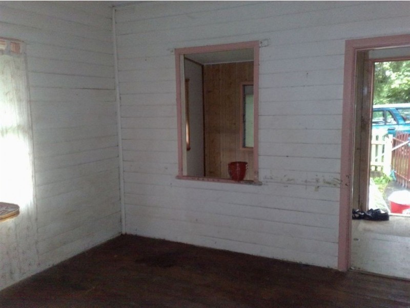 31 Crown Street, Mount Morgan QLD 4714