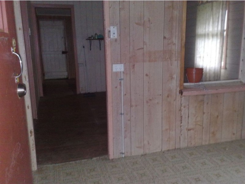 31 Crown Street, Mount Morgan QLD 4714