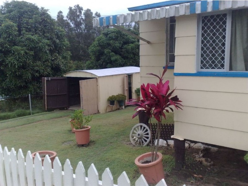 8 Clarence Street, Mount Morgan QLD 4714