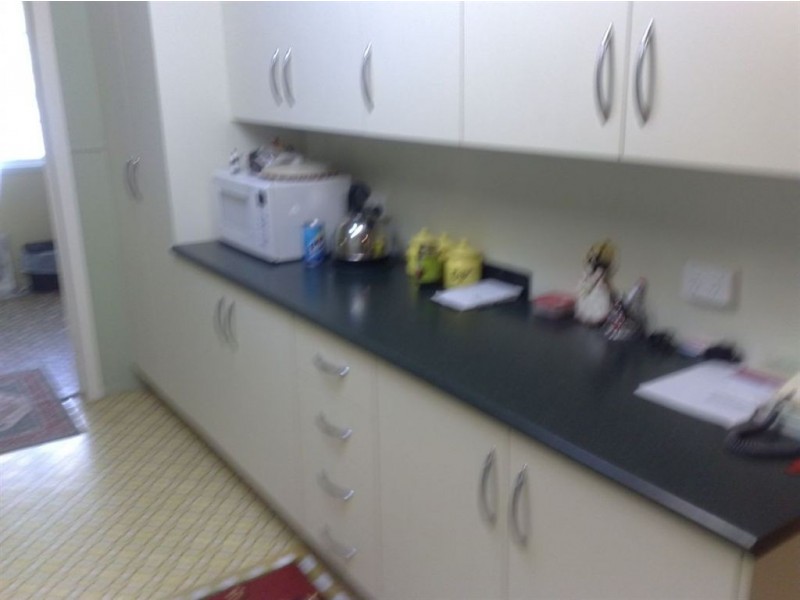 8 Clarence Street, Mount Morgan QLD 4714