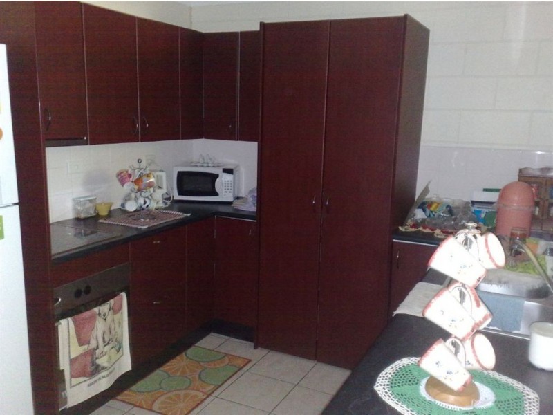 1/2/29 Barry, Gracemere QLD 4702