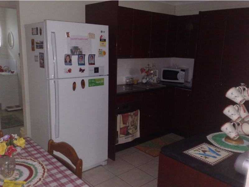 1/2/29 Barry, Gracemere QLD 4702