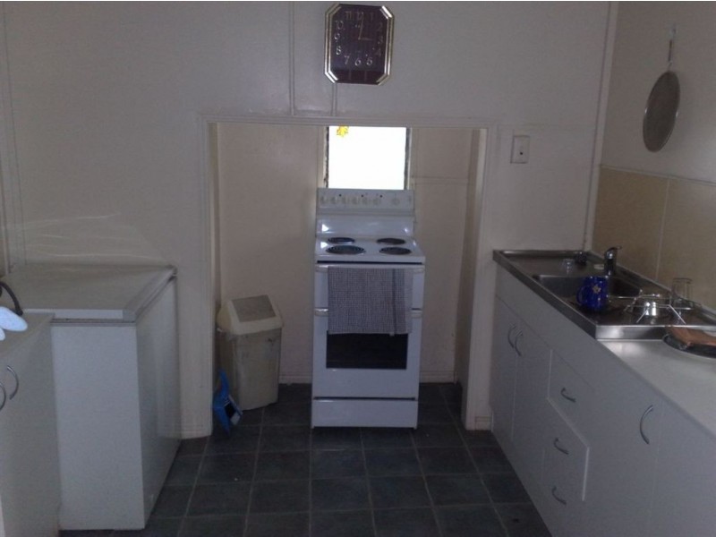 8 river, Mount Morgan QLD 4714