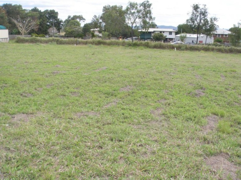 8. Dunnett St., Gracemere QLD 4702