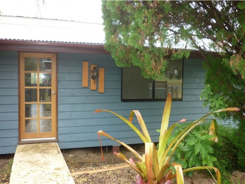 17 Grey street, Mount Morgan QLD 4714