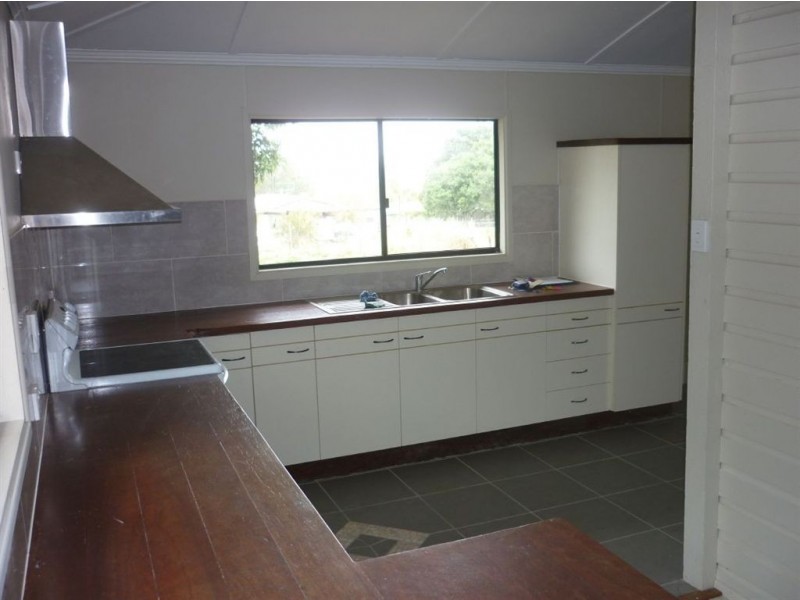 17 Grey street, Mount Morgan QLD 4714