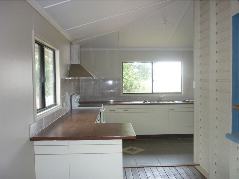 17 Grey street, Mount Morgan QLD 4714