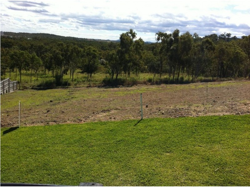 14 Connemara Drive, Kawana QLD 4701