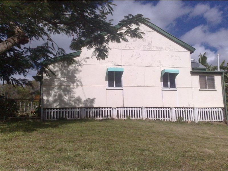 112 East Street, Mount Morgan QLD 4714