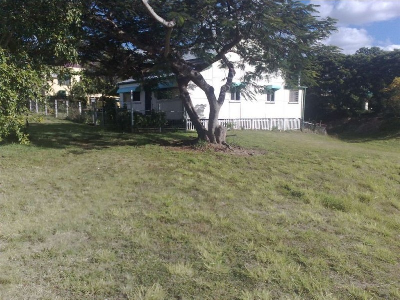 112 East Street, Mount Morgan QLD 4714